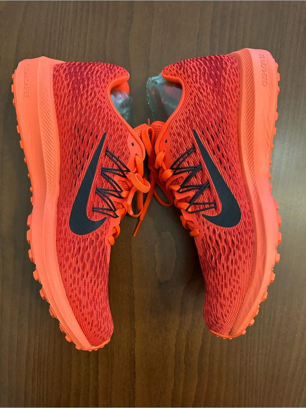 Women’s Nike Zoom Winflo 5 Crimson Size 9 NWOT